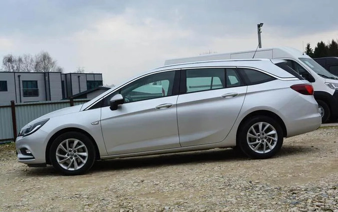 Opel Astra cena 54900 przebieg: 137000, rok produkcji 2018 z Tarnowskie Góry małe 466